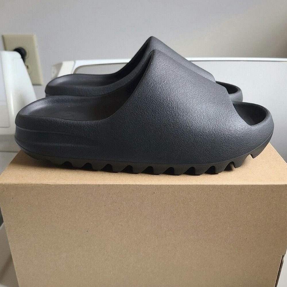 Adidas Yeezy slide